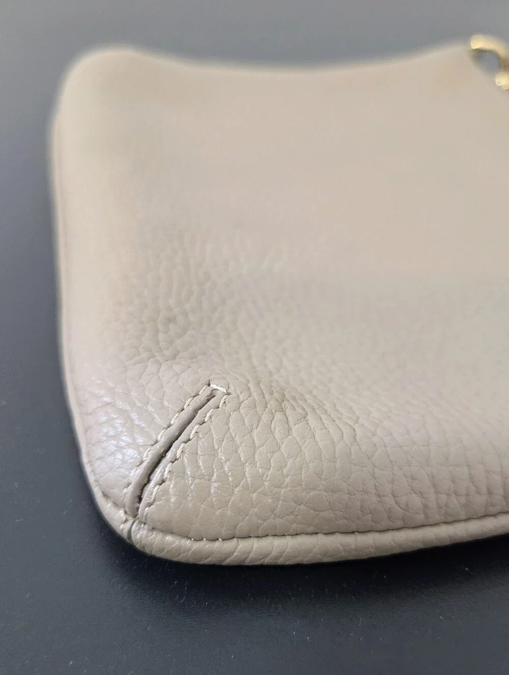 Cuyana Pebbled Leather Curved Crossbody Bag In Stone Beige - Picture 6 of 15